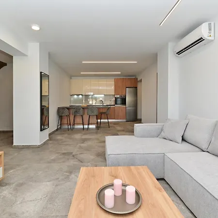Agios Nikolaos Villas 圣尼古拉奥斯