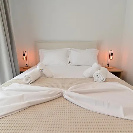 Agios Nikolaos Villas 度假居 圣尼古拉奥斯