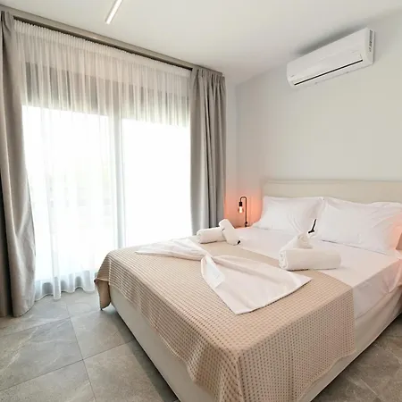 בית נופש Agios Nikolaos Villas *